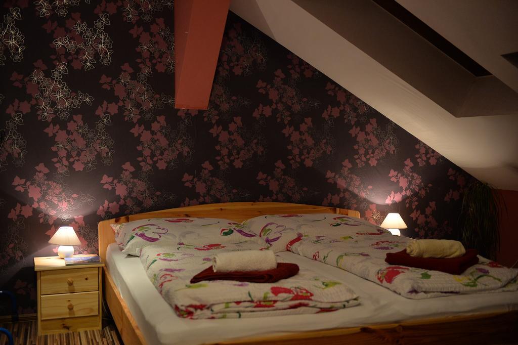 Sopron Eszter Apartman Kamer foto