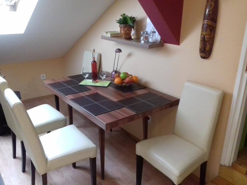 Sopron Eszter Apartman Buitenkant foto