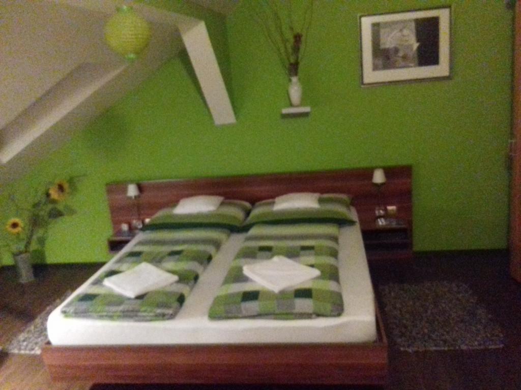 Sopron Eszter Apartman Buitenkant foto