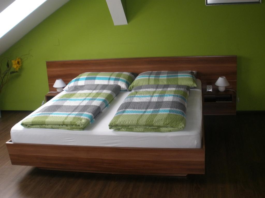 Sopron Eszter Apartman Buitenkant foto